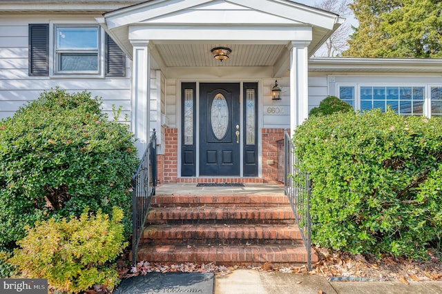 view of property entrance