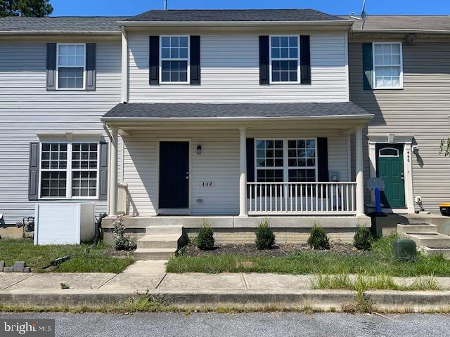 view of front of house featuring covered porch