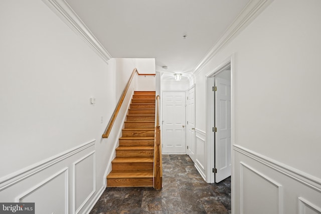 stairway with ornamental molding