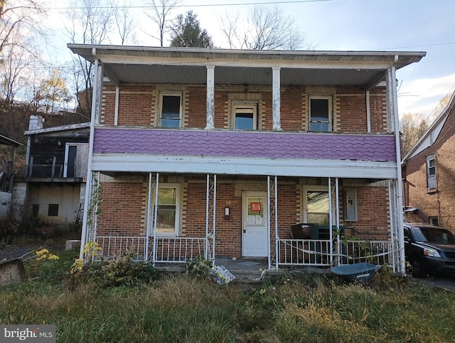 view of front of house featuring a porch