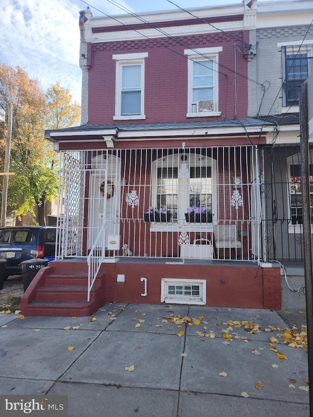 multi unit property with a porch