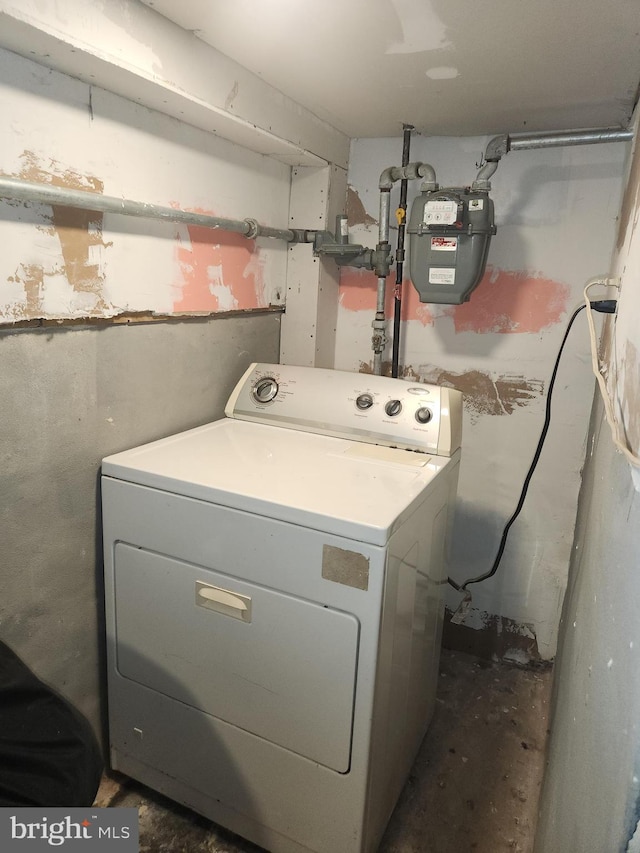 laundry area featuring washer / dryer