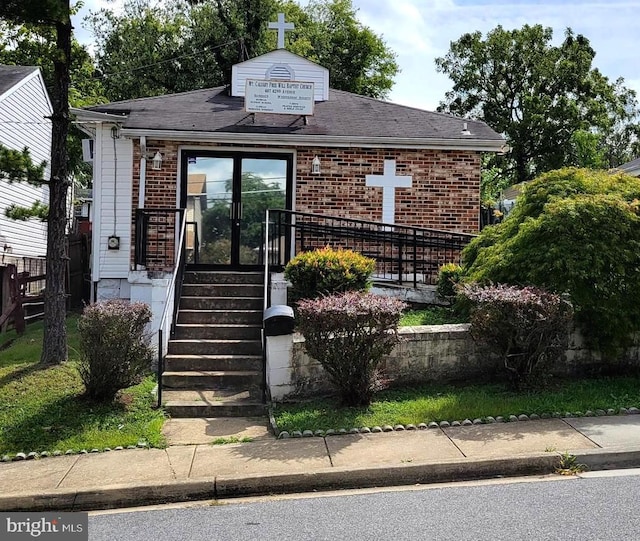 view of front of house