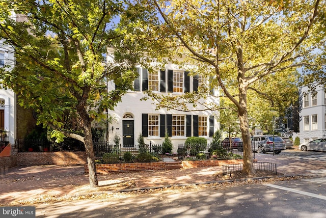 view of front of house