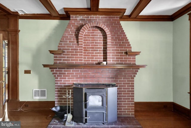 room details with hardwood / wood-style flooring