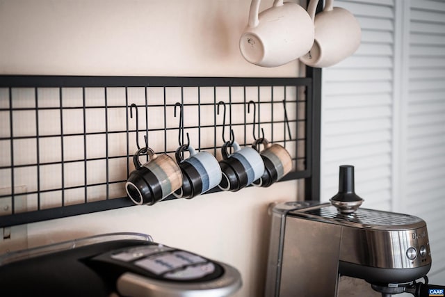 details with tasteful backsplash