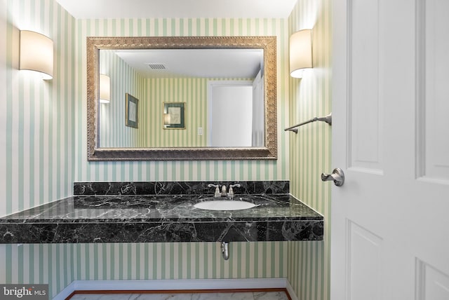 bathroom featuring sink