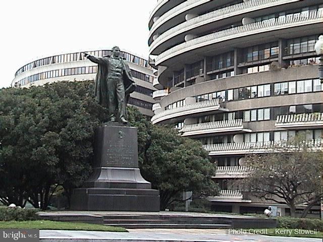 view of building exterior