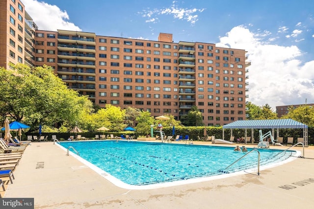 4201 Cathedral Ave NW Unit T10E, Washington, DC 20016 - pool with a patio