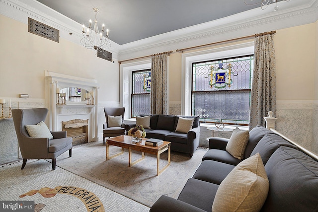 living room with light carpet, crown molding, and a notable chandelier