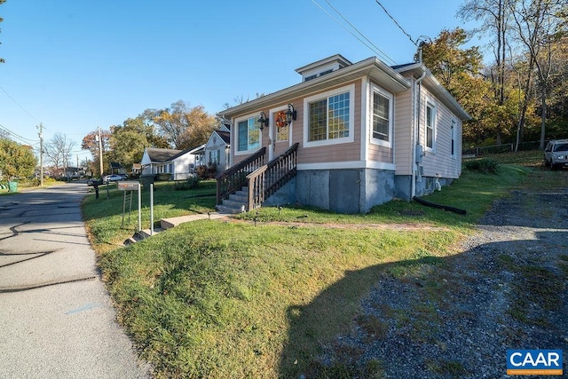 view of front of house with a front yard