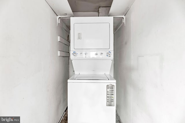 22 Fairmont Pl, Indian Head, MD 20640 - laundry room featuring laundry area and stacked washer / drying machine