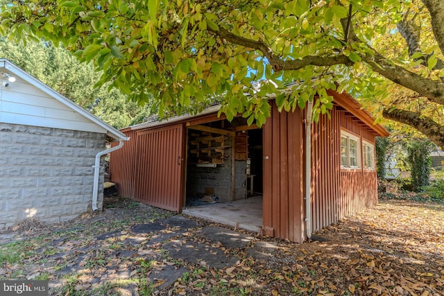 view of outdoor structure