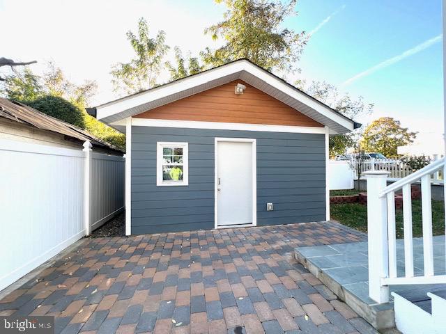 view of outbuilding