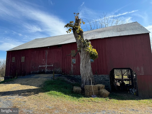 view of outdoor structure