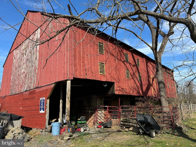 view of outbuilding