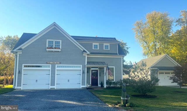 view of front facade with a front yard