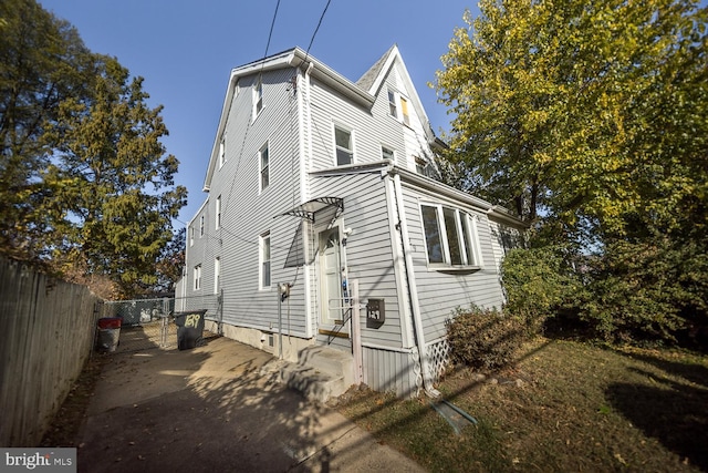 view of home's exterior