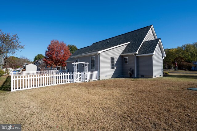 exterior space featuring a lawn