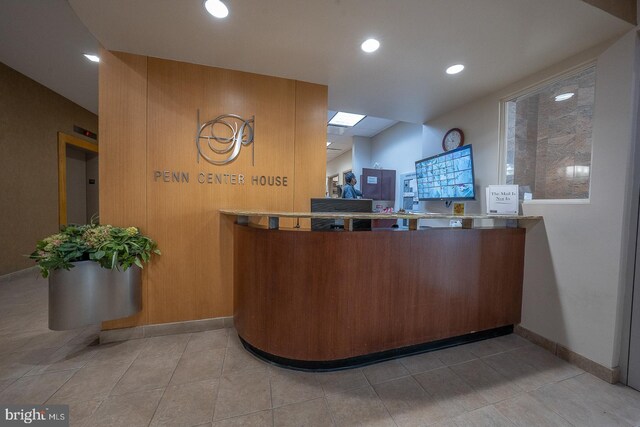 1900 John F Kennedy Blvd Unit 820, Philadelphia, PA 19103 - reception area with recessed lighting