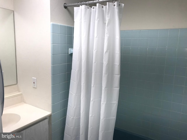 12 Dougherty Blvd Unit A5, Glen Mills, PA 19342 - full bath with vanity and curtained shower