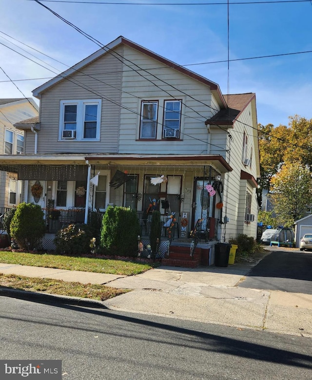 view of front of house featuring a porch