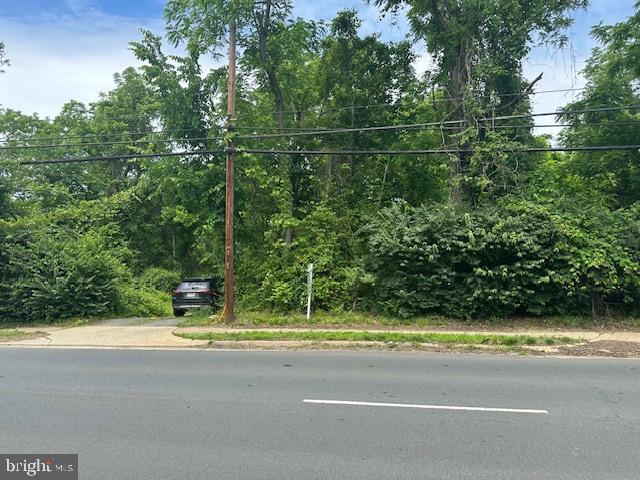 2754 Chain Bridge Rd, Vienna, VA 22181