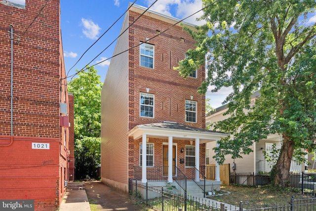 view of front of house with covered porch