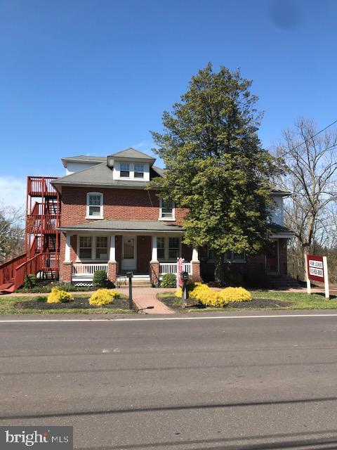 view of front of house with a porch