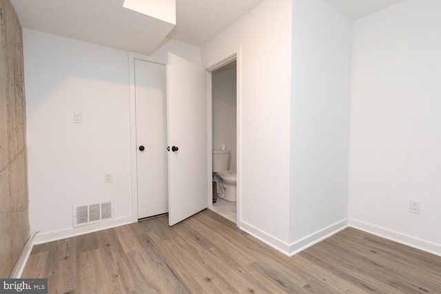 empty room featuring light hardwood / wood-style flooring