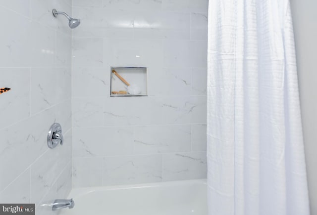 1140 1st St NW, Washington, DC 20001 - full bath with shower / tub combo with curtain