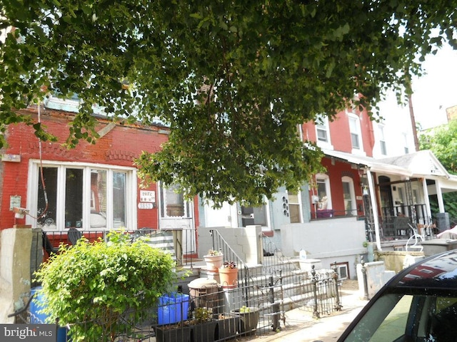 Listing photo 3 for 3850 N Brown St, Philadelphia PA 19104