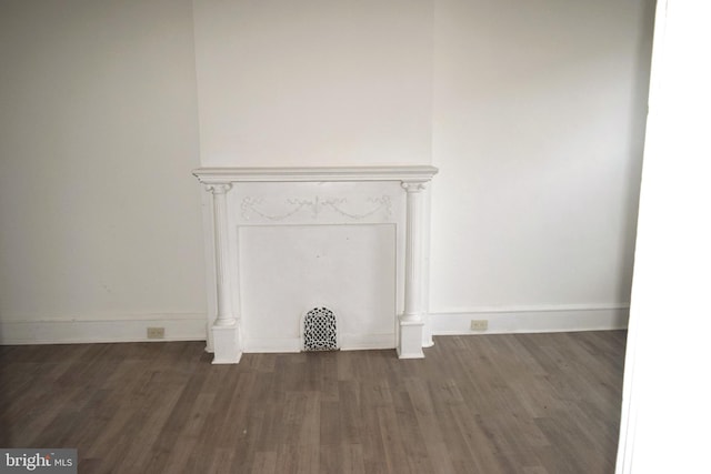 room details featuring hardwood / wood-style floors