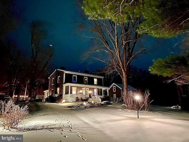 view of front of property featuring a porch