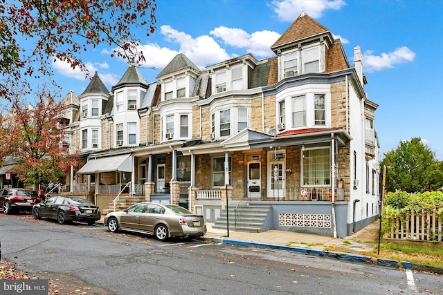 view of front facade with a porch