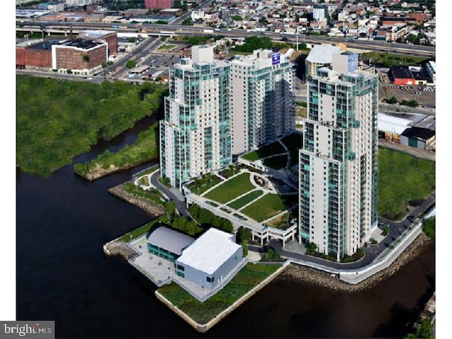 bird's eye view with a water view