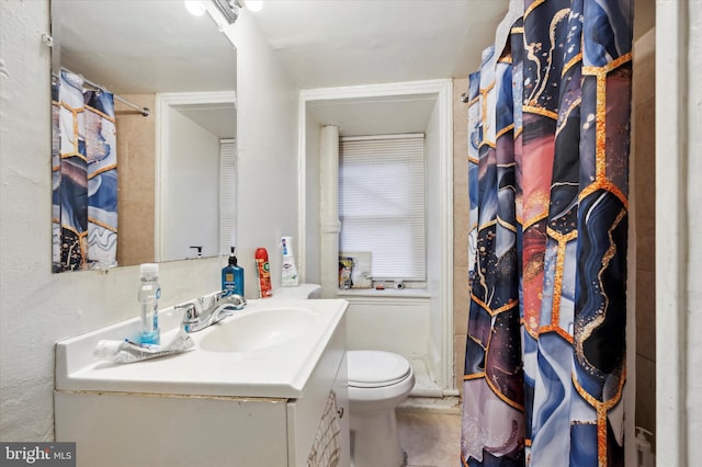 1612 N 54th St, Philadelphia, PA 19131 - full bath with vanity, toilet, and a shower with curtain