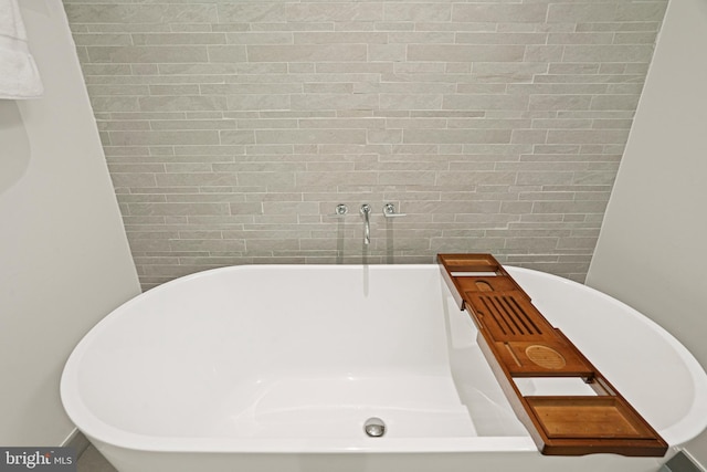 bathroom with a bathtub