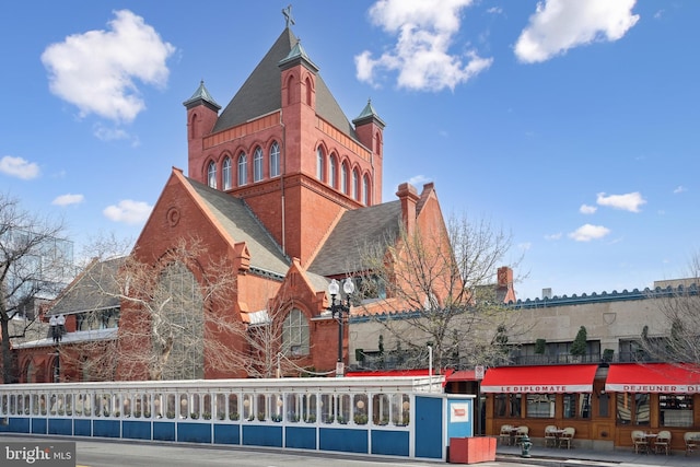 view of building exterior