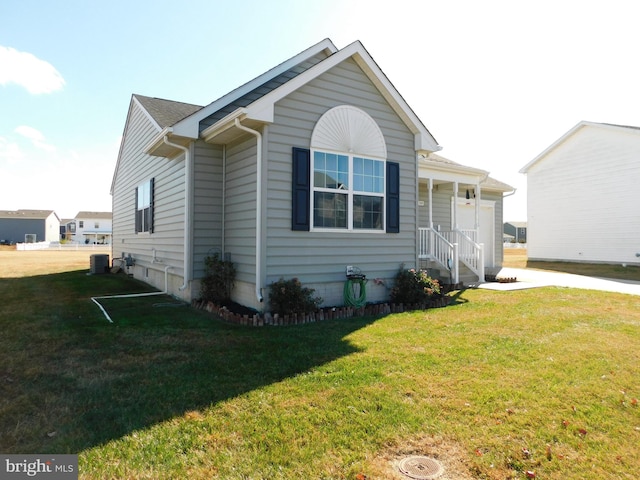 view of front of house featuring a front yard