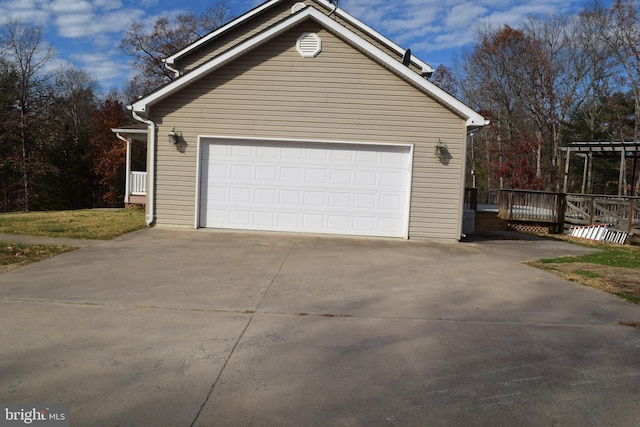 531 Washout Ln, Winchester, VA 22603 - garage featuring driveway