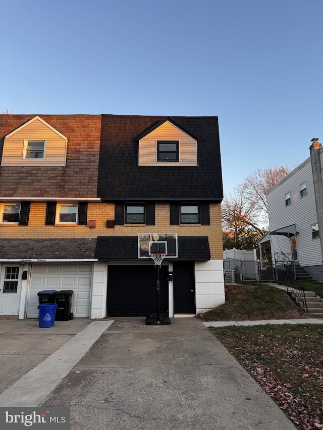 view of front facade with a garage