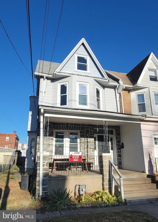 view of front facade featuring covered porch