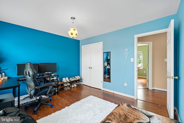 office space featuring dark hardwood / wood-style floors