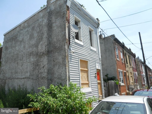 Listing photo 3 for 1247 W Sergeant St, Philadelphia PA 19133