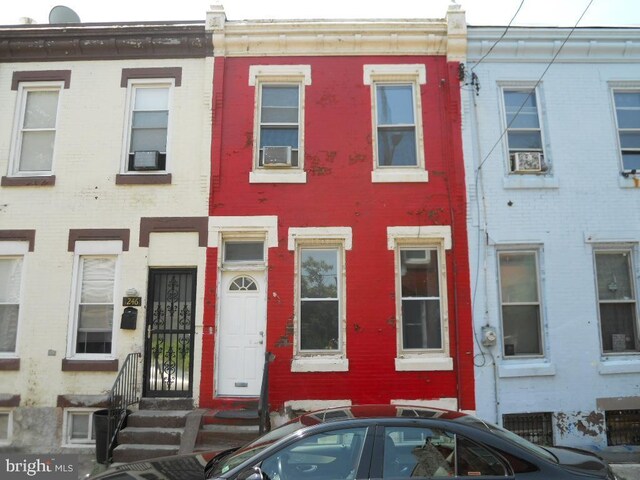 1247 W Sergeant St, Philadelphia, PA 19133