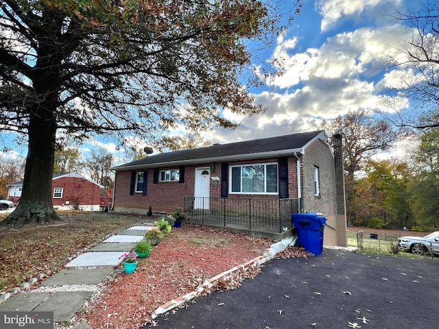 view of front of property