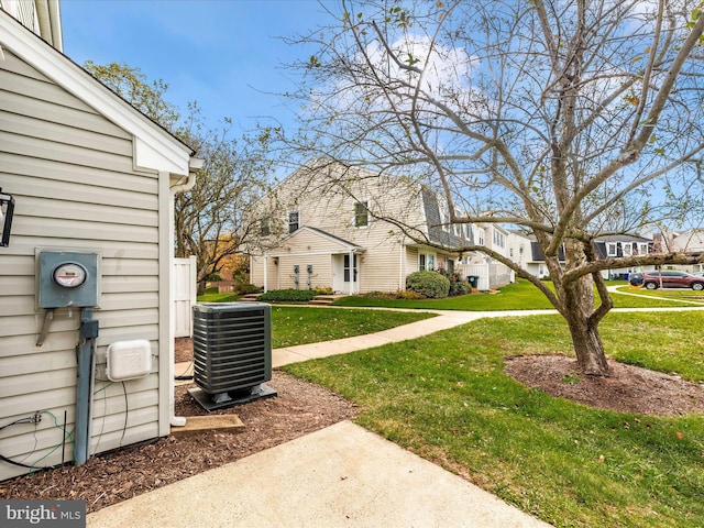 view of yard featuring central AC