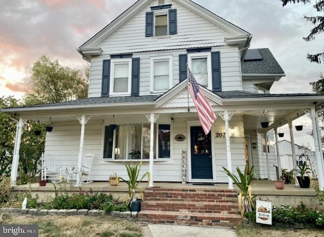 view of front of house with covered porch