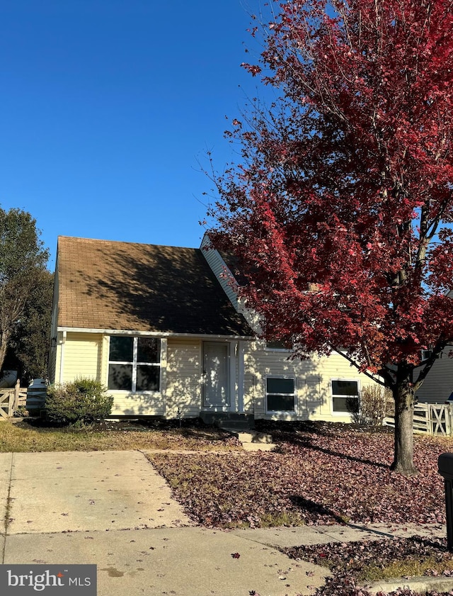 view of front of property